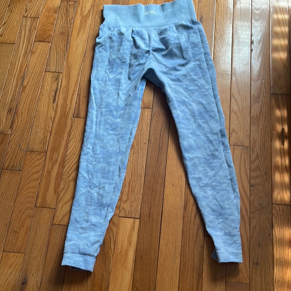 AYBL leggings, camo print, scrunch butt, High wasted, stretchy